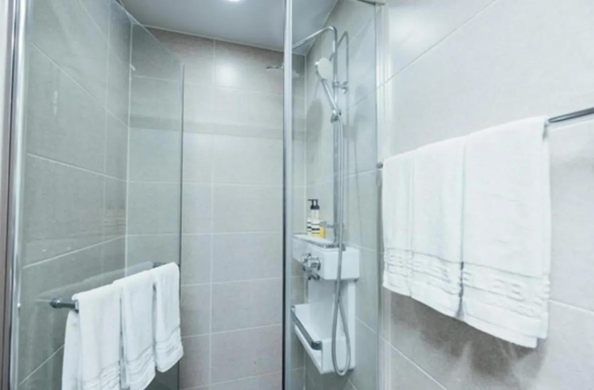 Celebstay Songdo Halla Western Park Incheon 0*,  Korsel